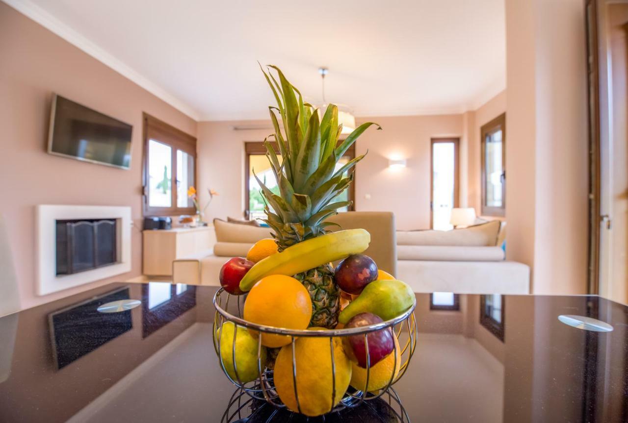 Casa Leone Suites Stalós Buitenkant foto