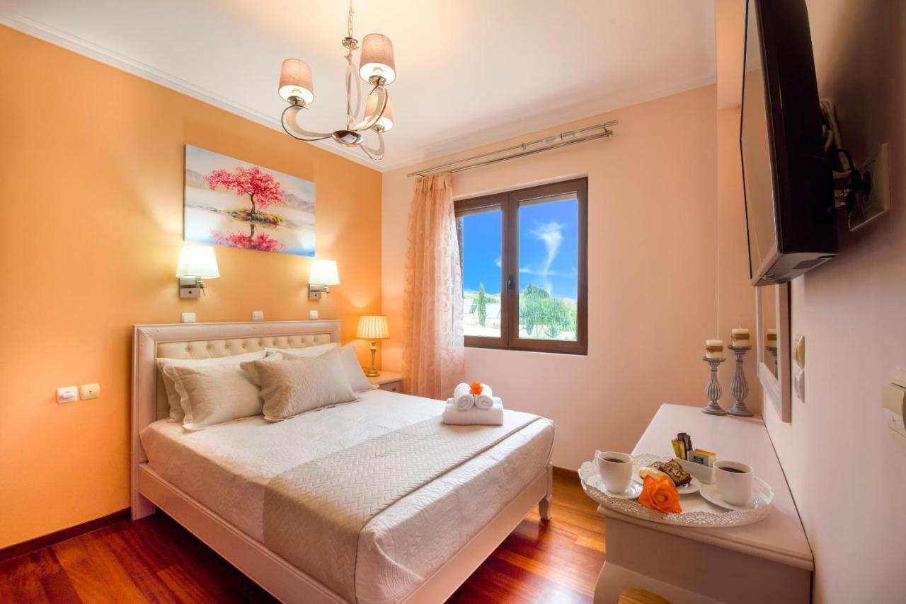 Casa Leone Suites Stalós Buitenkant foto
