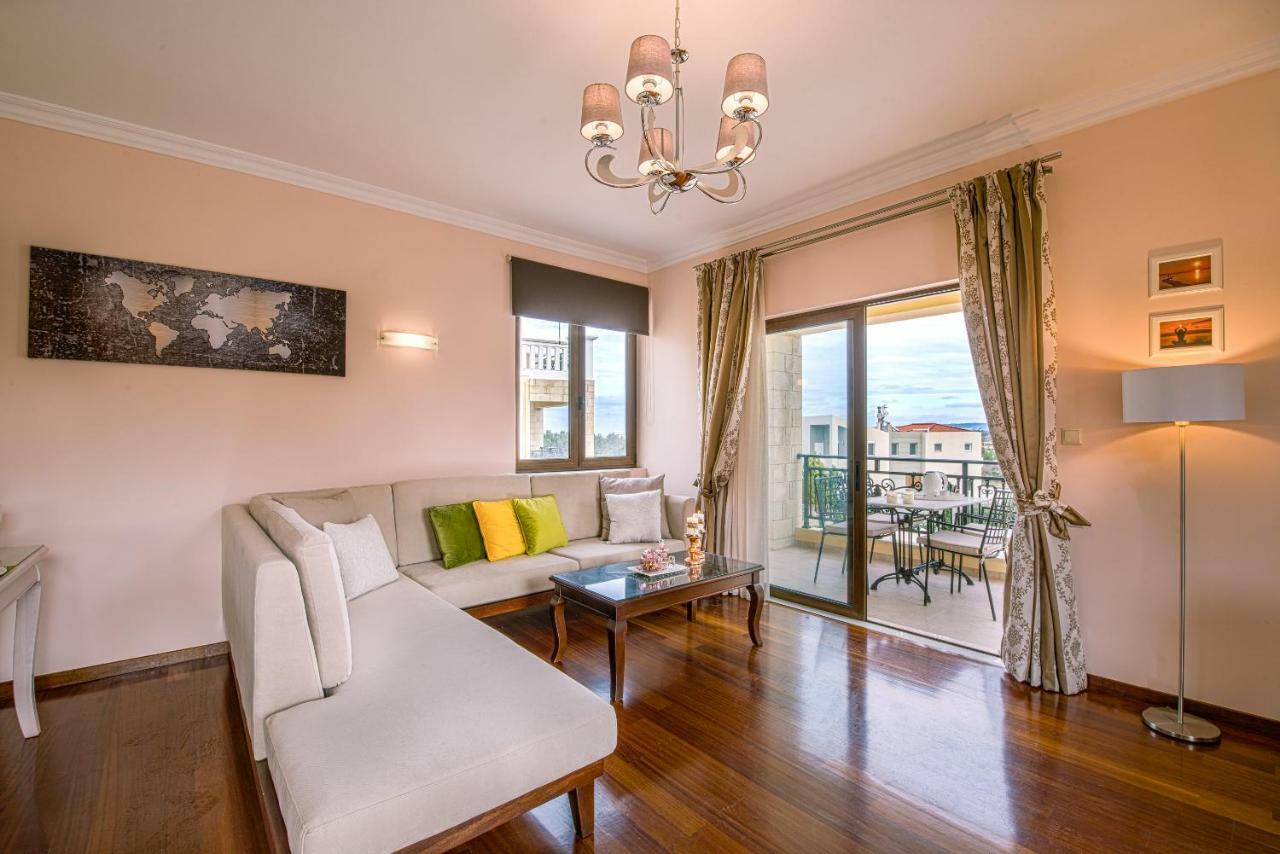 Casa Leone Suites Stalós Buitenkant foto