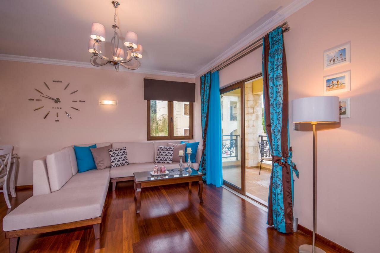Casa Leone Suites Stalós Buitenkant foto